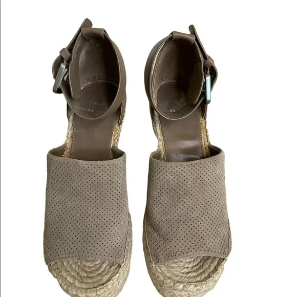 Marc Fisher Taupe/Neutral platform espadrilles. Size 5 - Picture 5 of 11